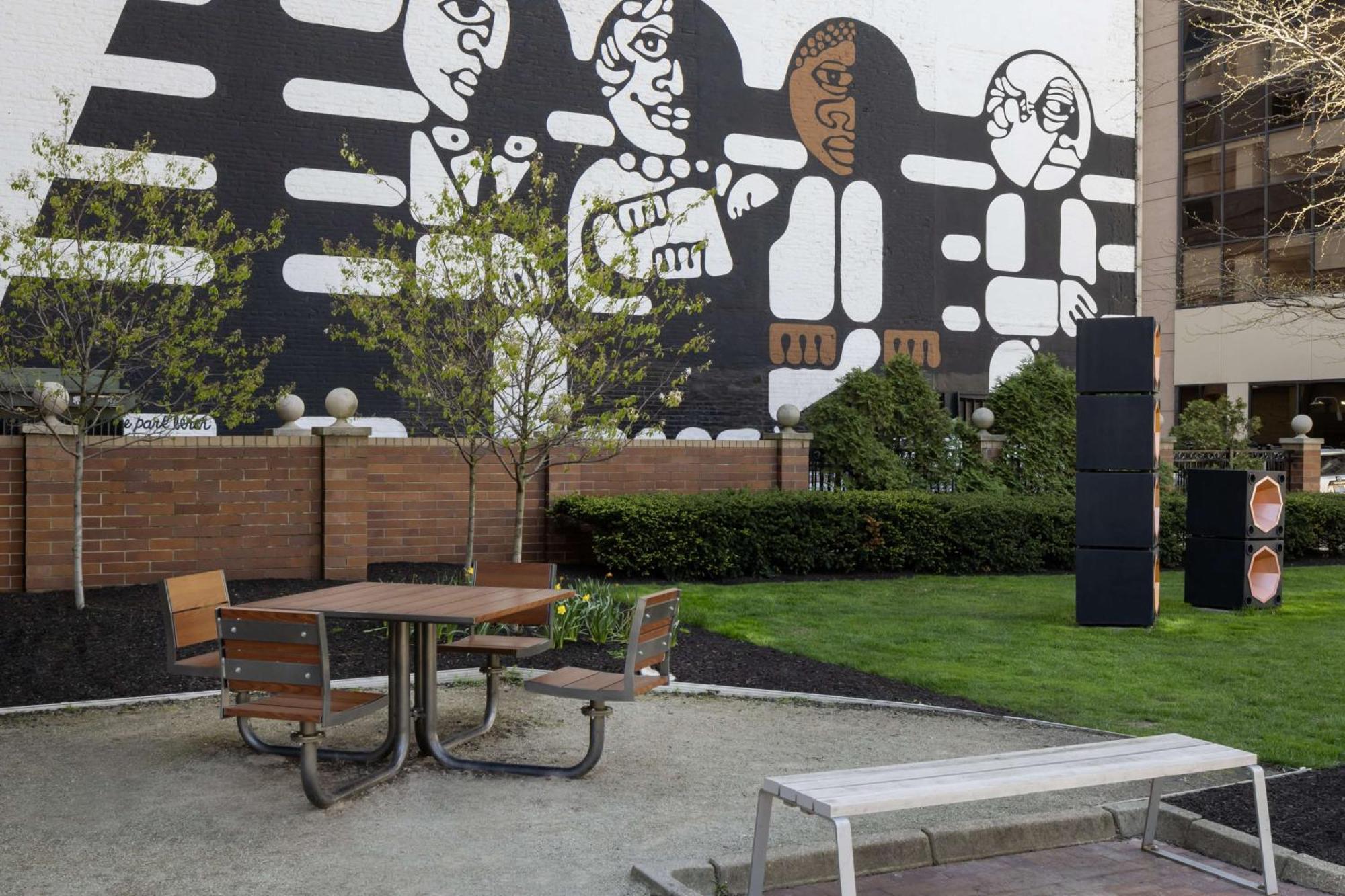 Hampton Inn Cleveland-Downtown Exterior photo