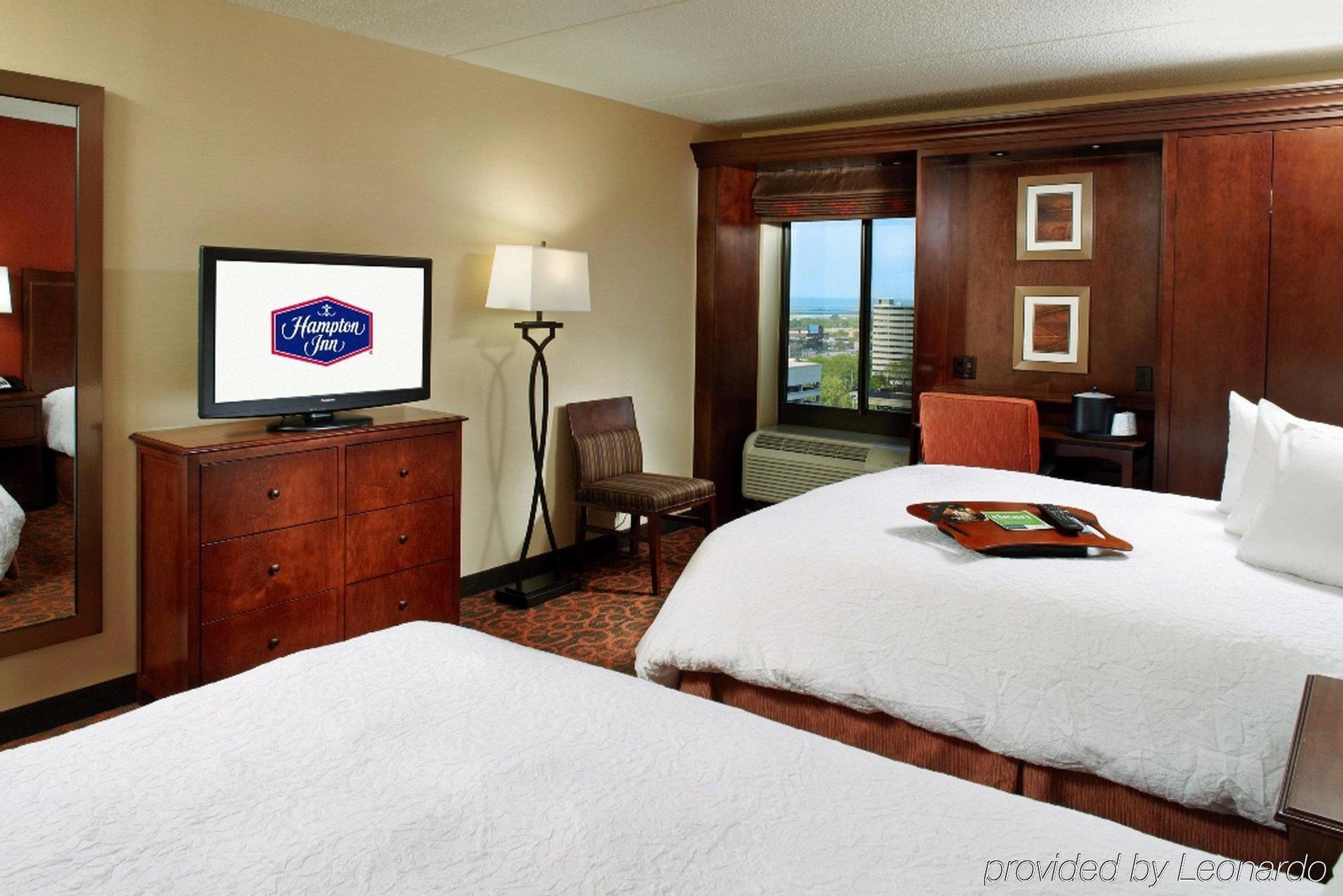 Hampton Inn Cleveland-Downtown Exterior photo